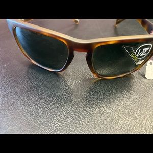 Vonzipper matte tortoise Lomax sunglasses